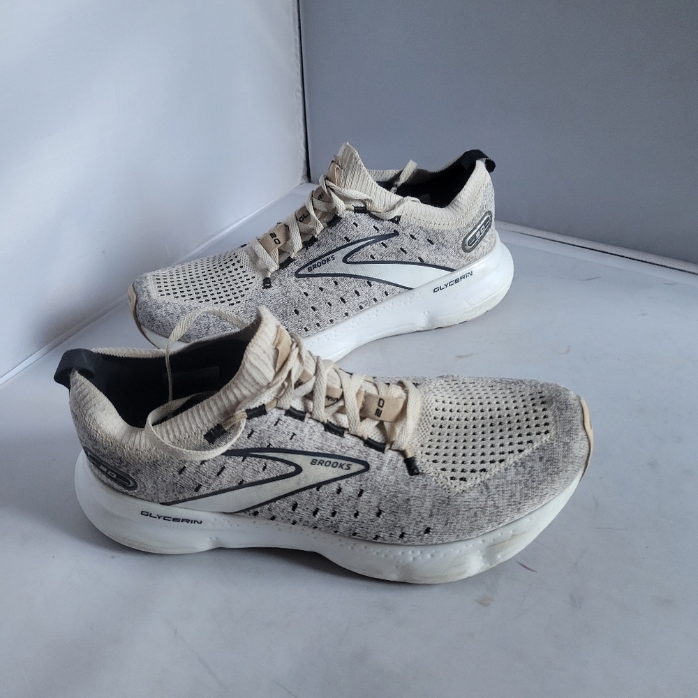 Brooks Glycerin Stealthfit 20 Women's Size 8.5 B (Medium) Running Shoes Gray